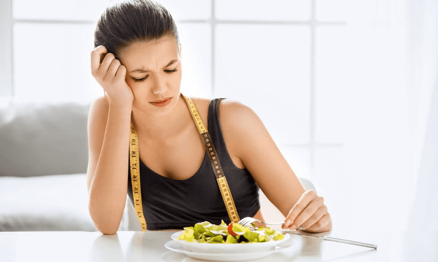 Как вредят организму строгие диеты?